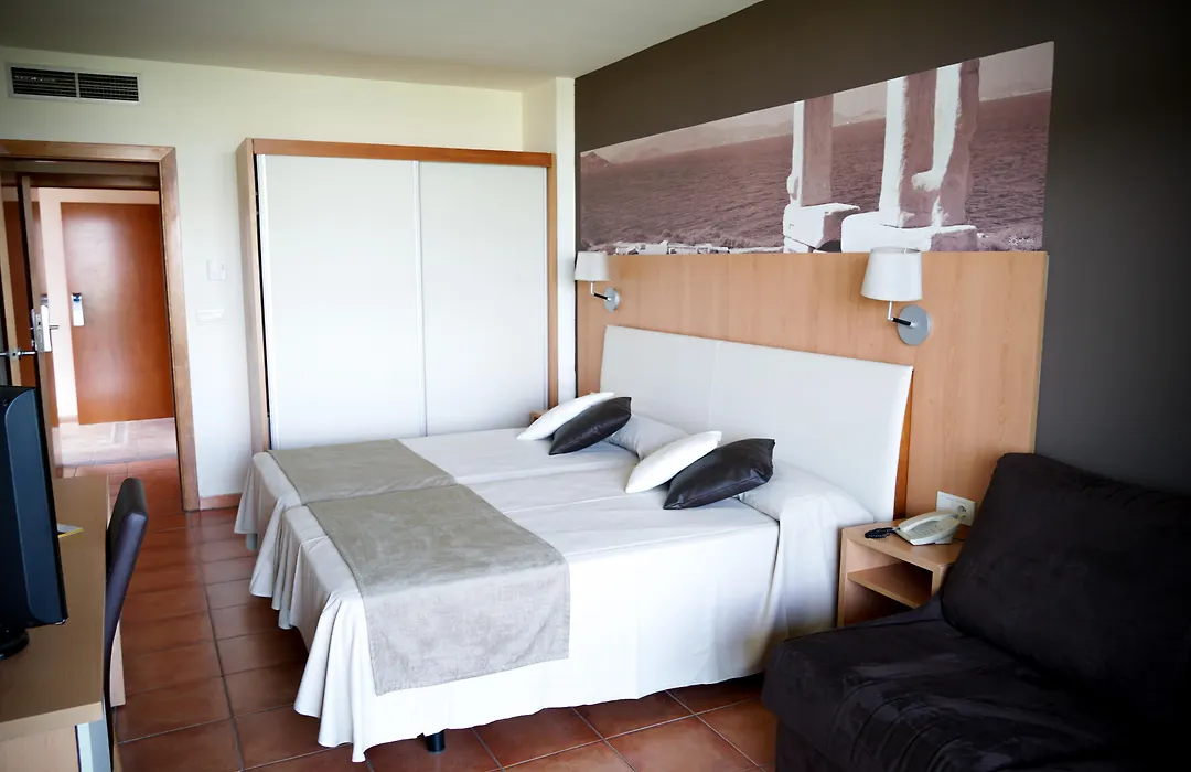 Ohtels Vil-La Romana-1